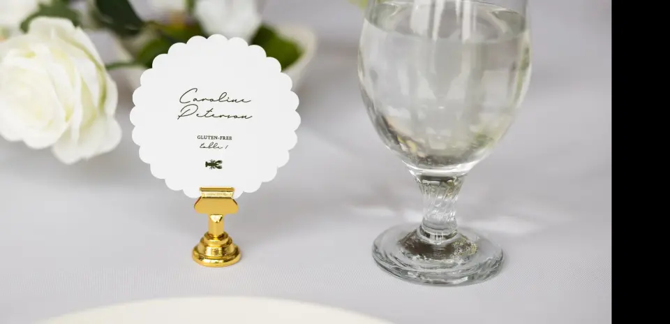 Scalloped Circle Place Cards
