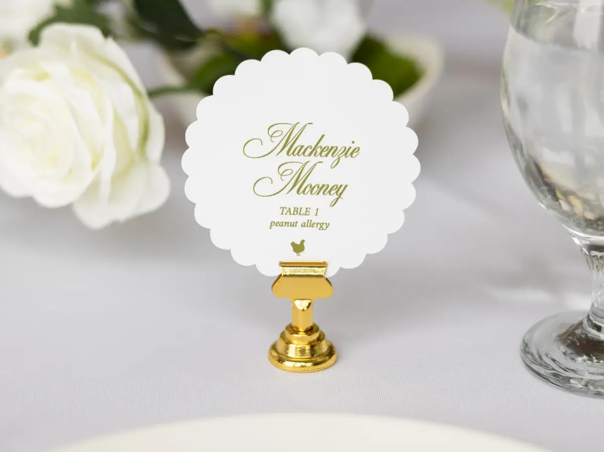 Scalloped Circle Place Cards