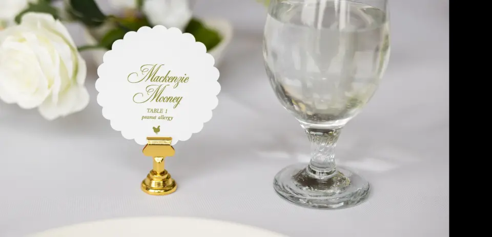 Scalloped Circle Place Cards