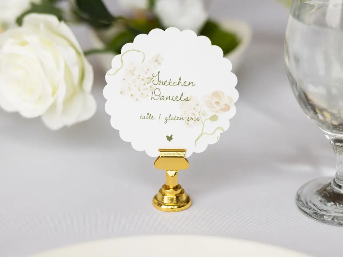 Scalloped Circle Place Cards