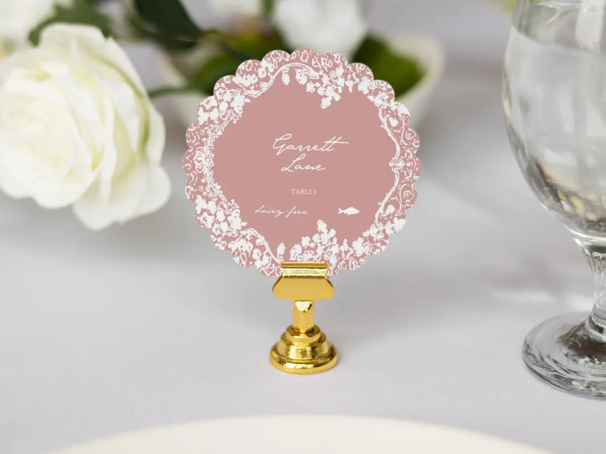 Scalloped Circle Place Cards
