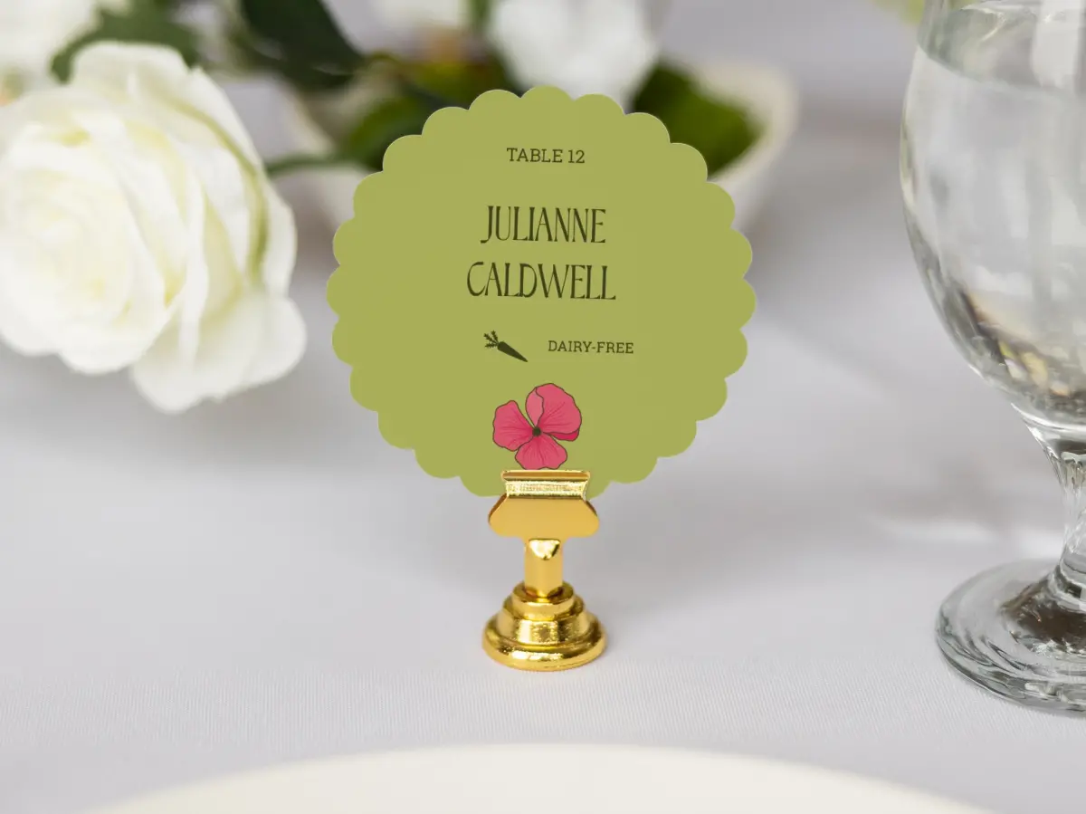Scalloped Circle Place Cards