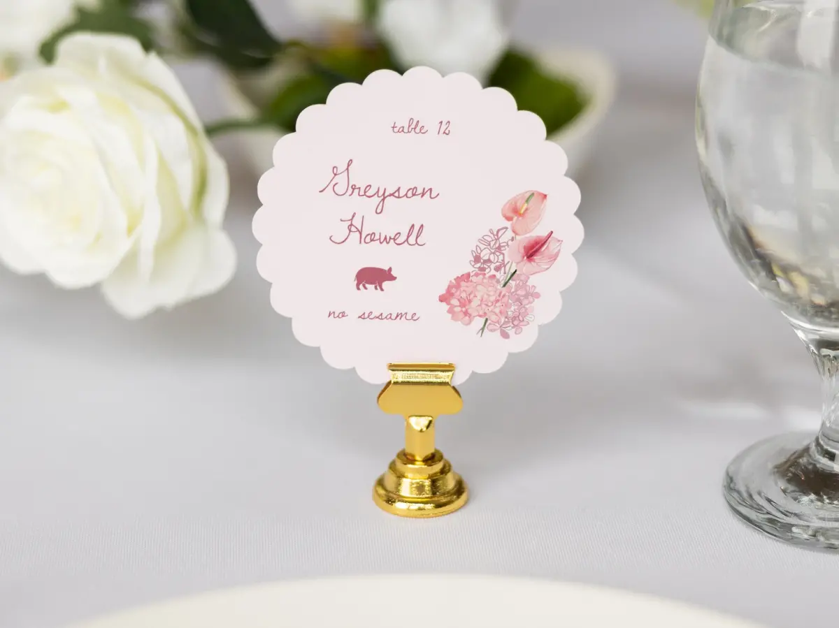 Scalloped Circle Place Cards