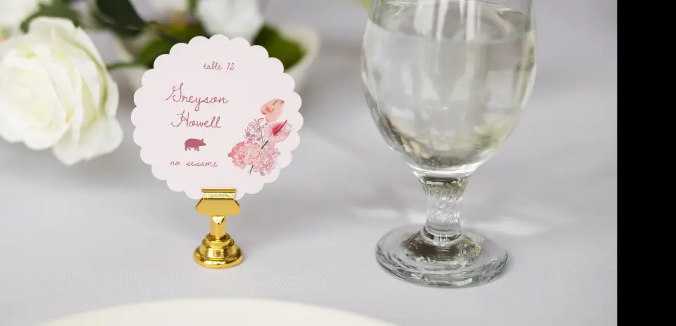 Scalloped Circle Place Cards