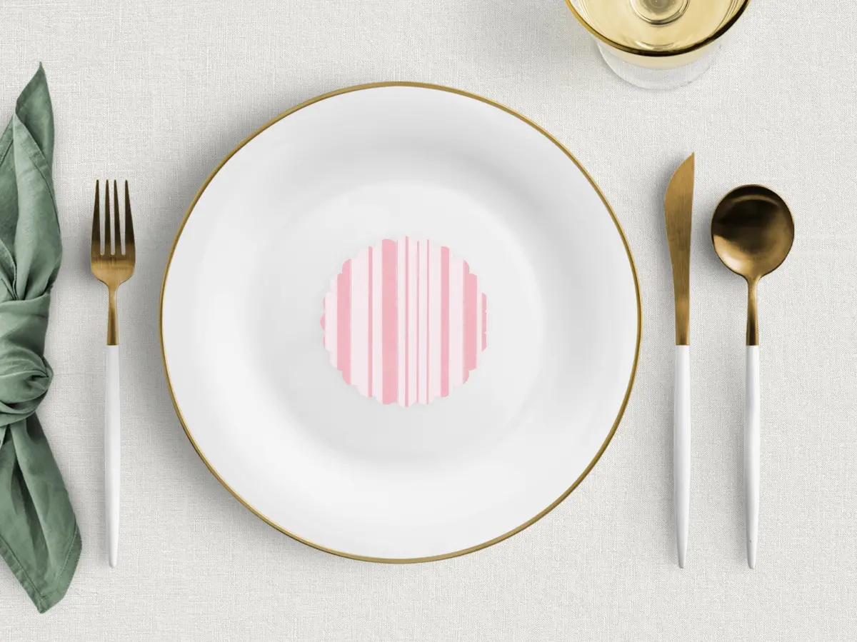 Scalloped Circle Place Cards