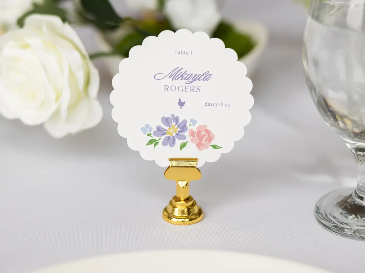 Scalloped Circle Place Cards