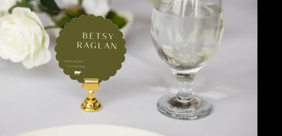 Scalloped Circle Place Cards