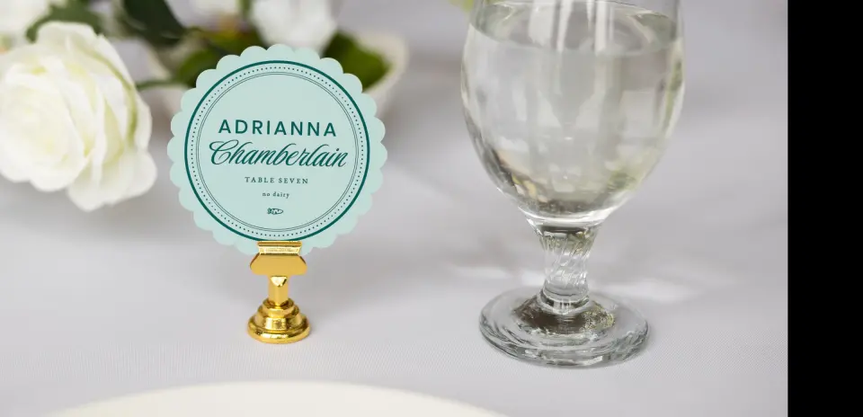 Scalloped Circle Place Cards