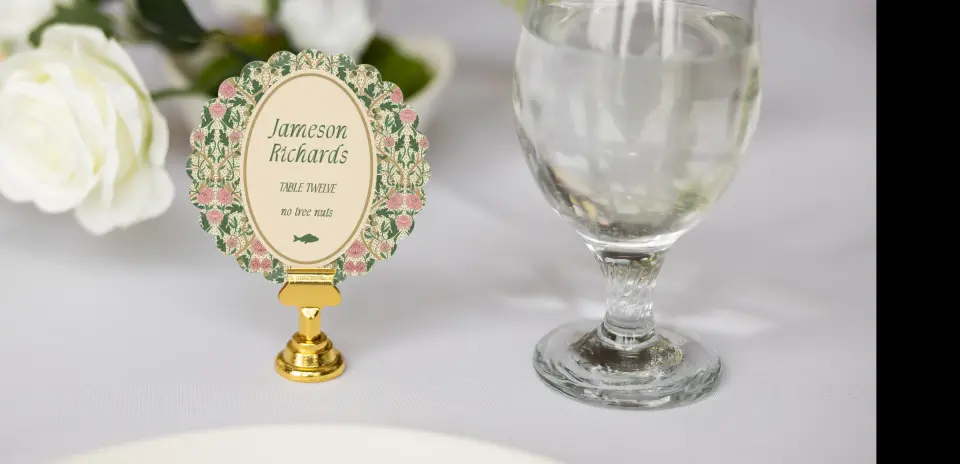 Scalloped Circle Place Cards