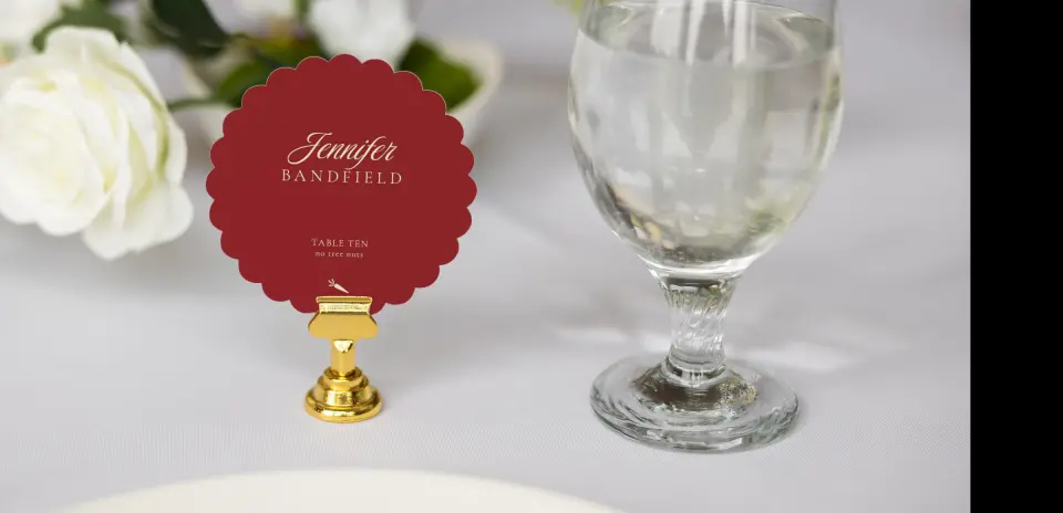 Scalloped Circle Place Cards