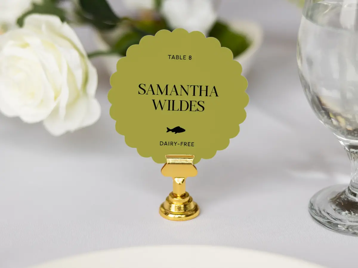 Scalloped Circle Place Cards