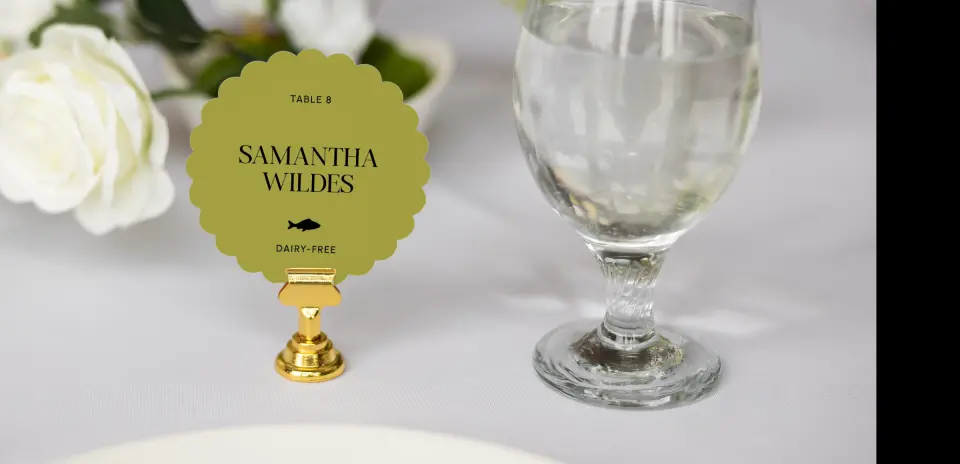 Scalloped Circle Place Cards