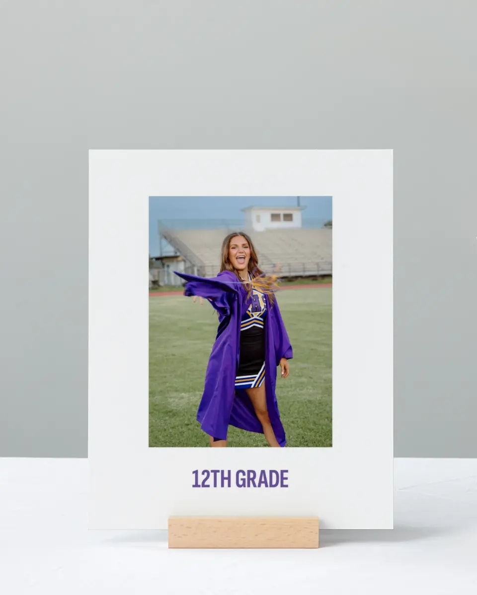 This is a 8" x 10" Photo Grad Sign called Confetti Toss printed in full color with Gold foil