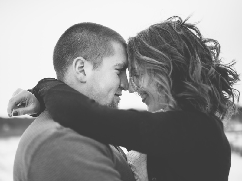 rustic winter engagement photos