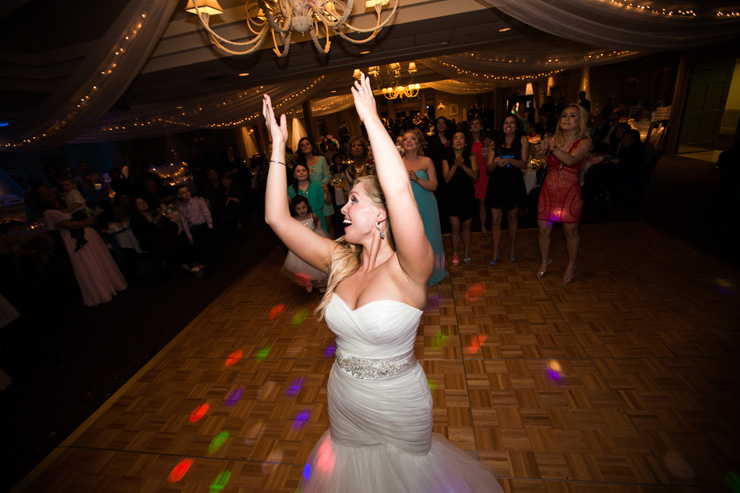 bouquet toss