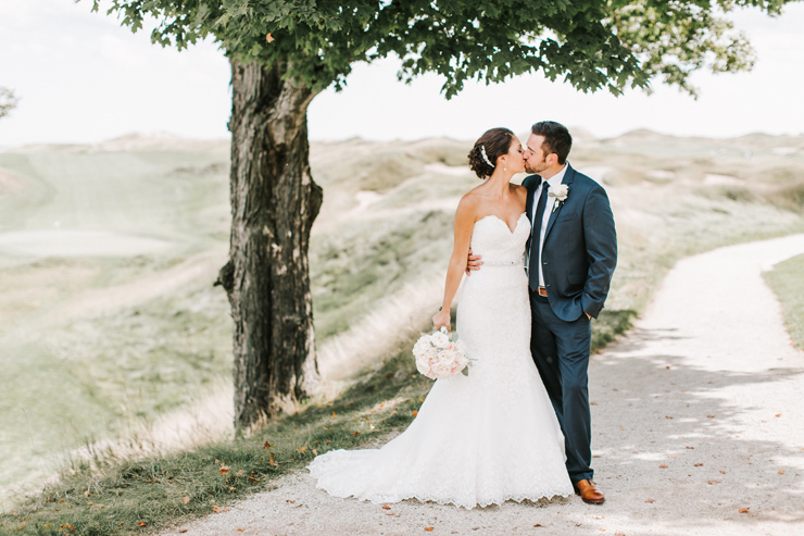Classically Elegant Golf Course Wedding in Wisconsin