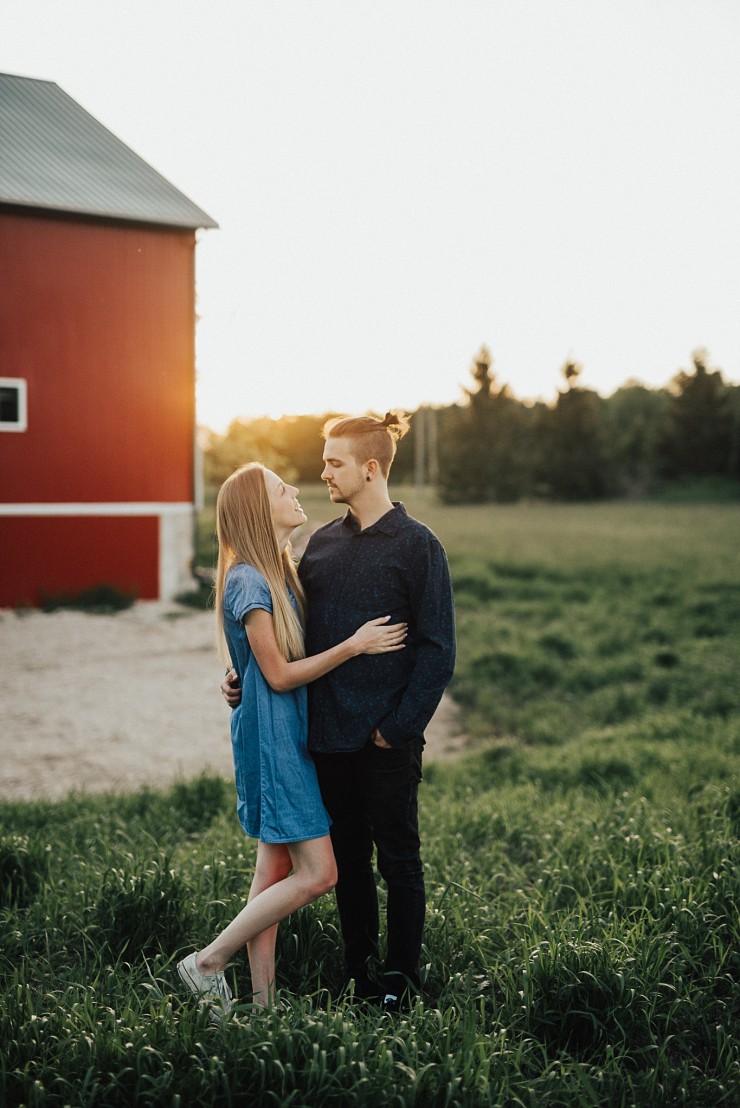 Twilight Engagement Session At The Family Cottage