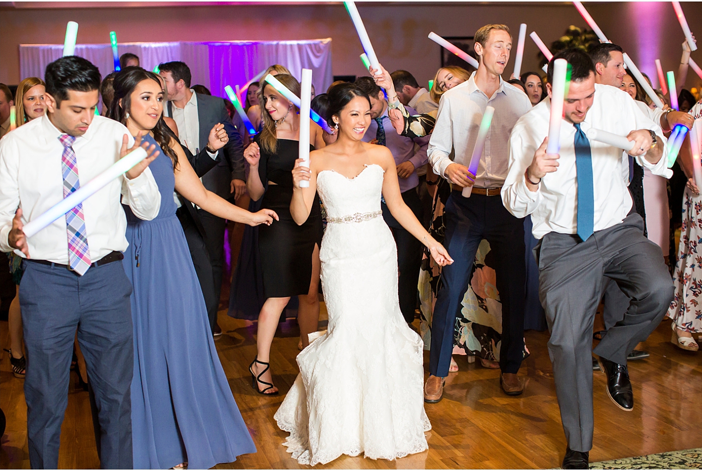 blue and peach wedding in Arizona